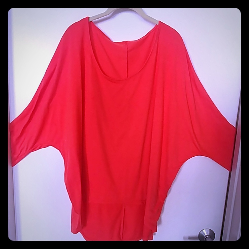 Hi-low dolman sleeve top